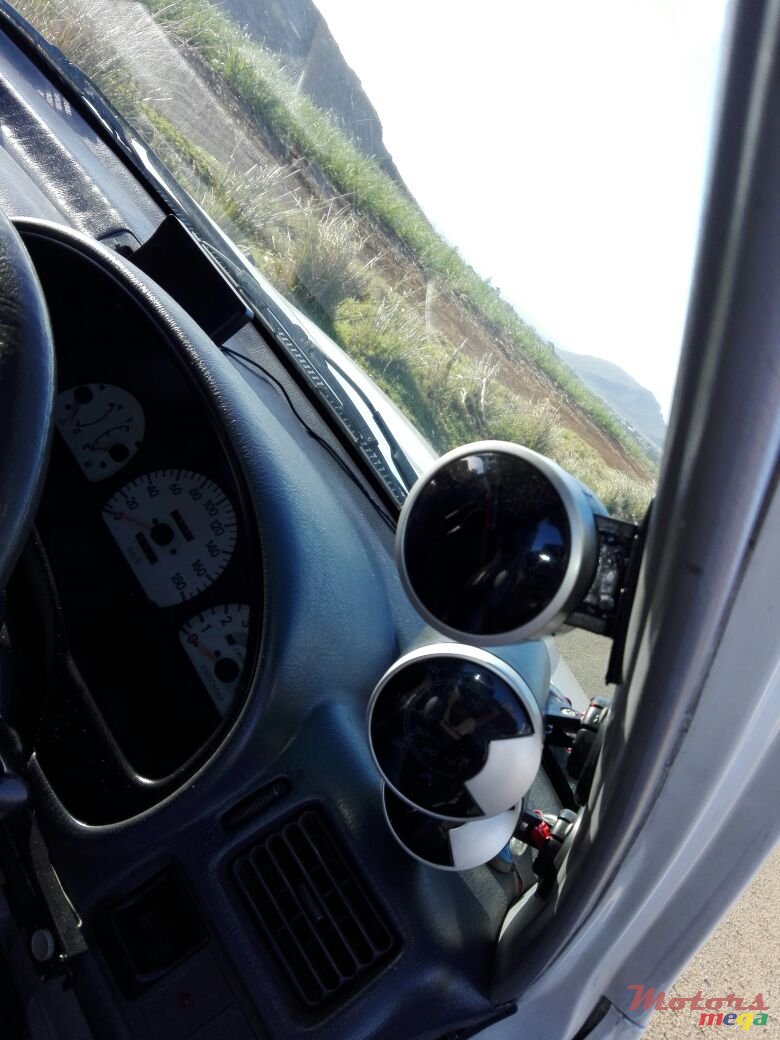 1998' Toyota Starlet photo #6