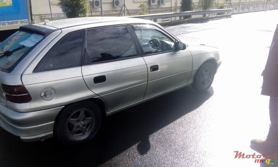1995' Opel Astra photo #3