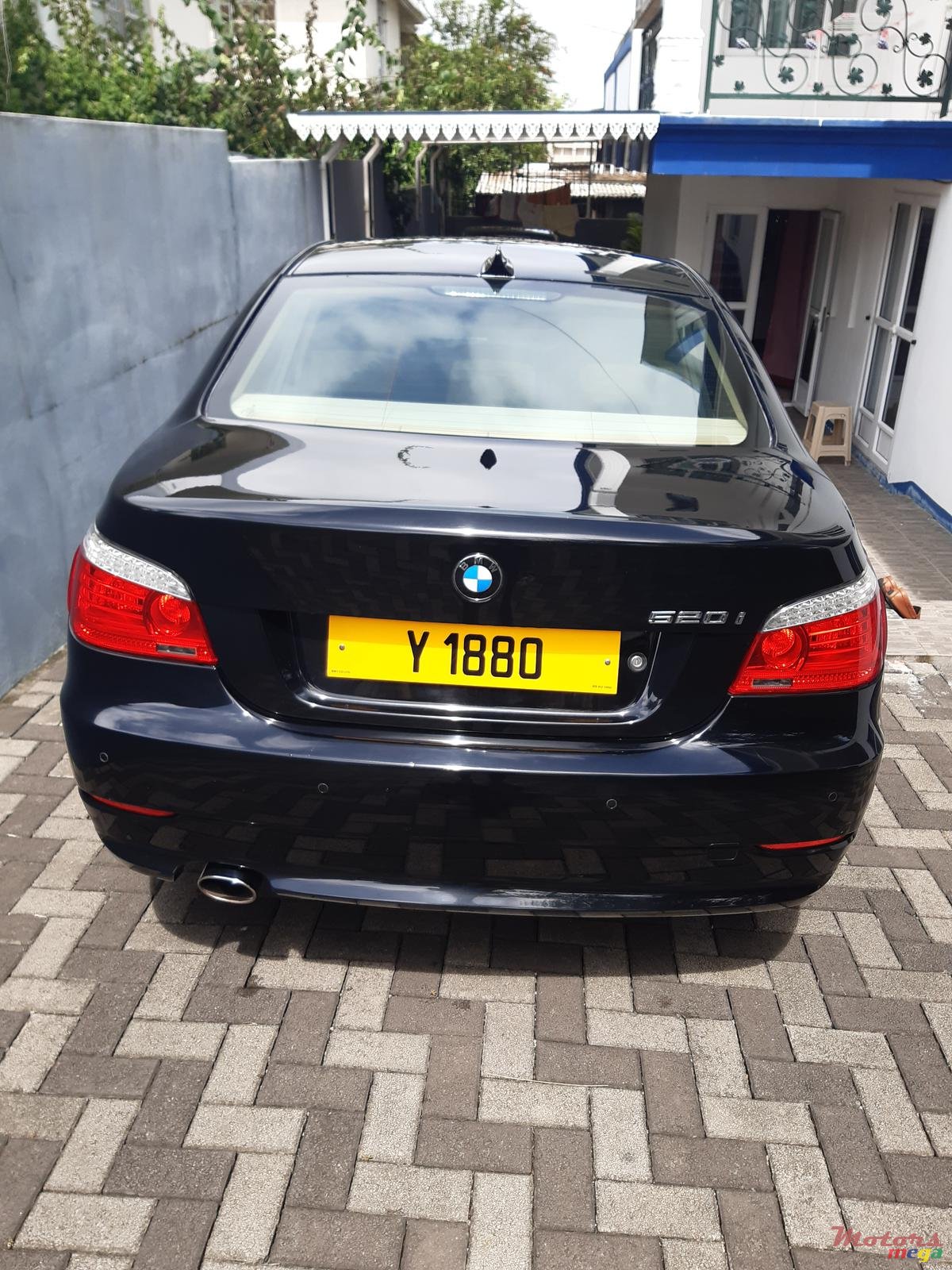 2009' BMW 520 E60 photo #2