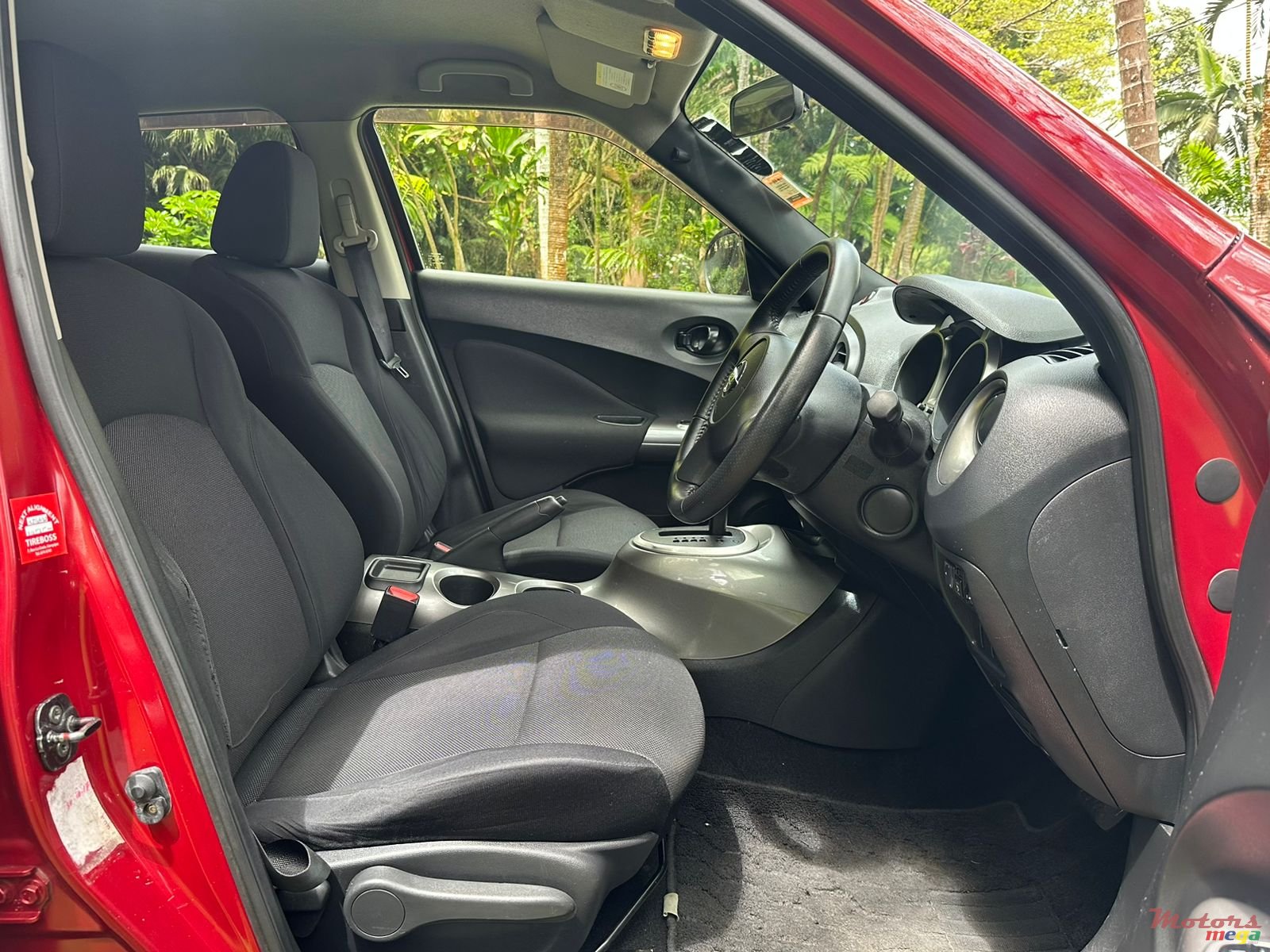 2012' Nissan Juke photo #7