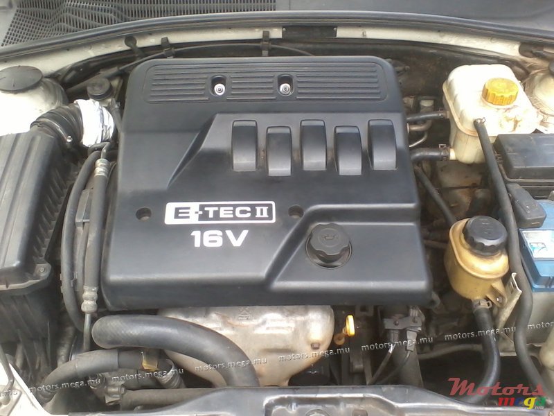 2006' Chevrolet Optra LS H/Back photo #5