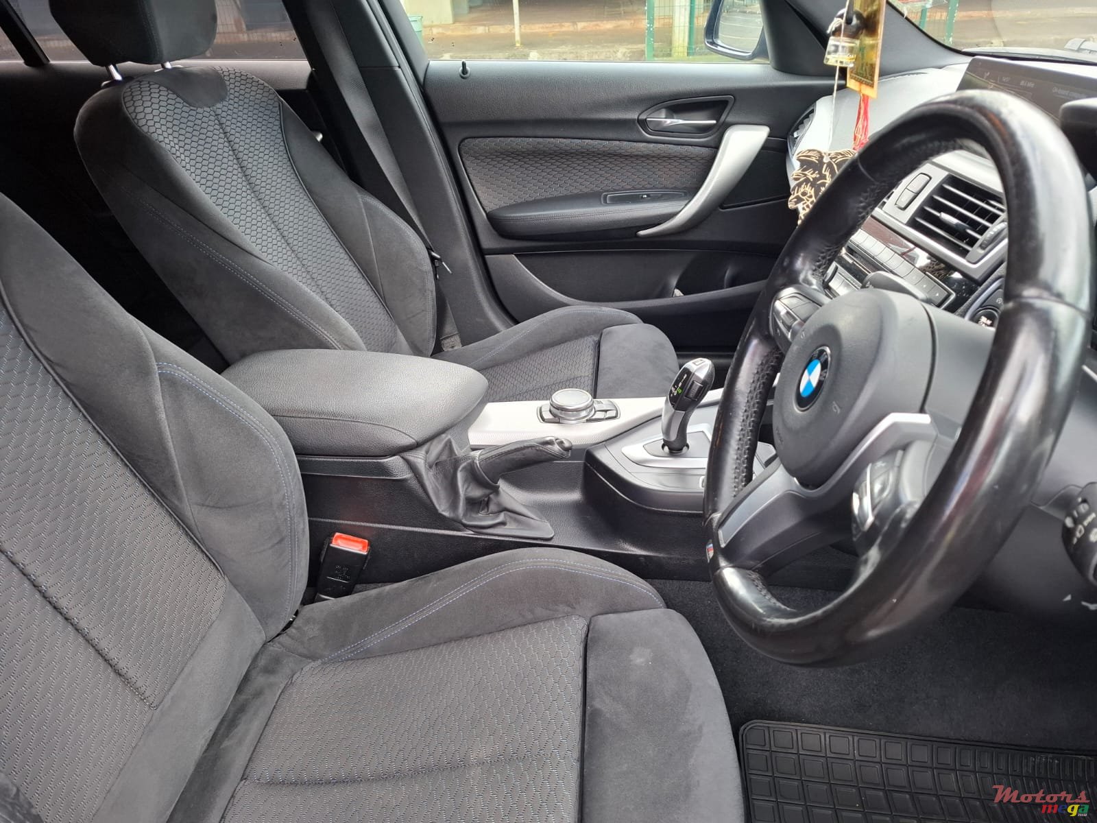 2016' BMW 118 photo #4