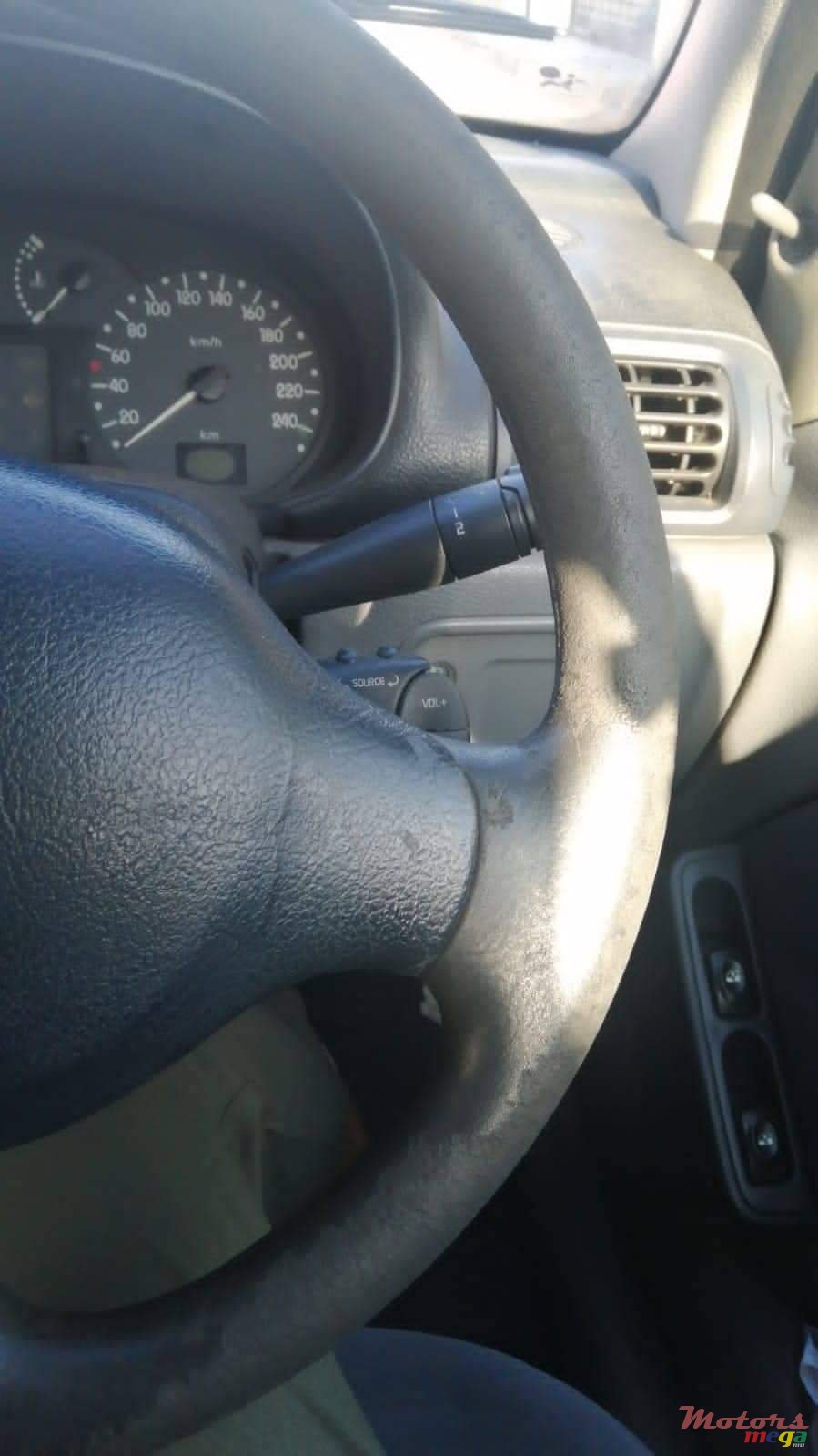 2002' Renault Clio photo #4