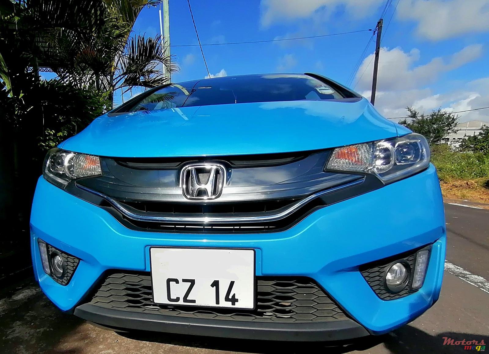 2014' Honda Fit HYBRID photo #3