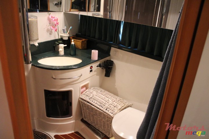 2002' Sunseeker photo #4