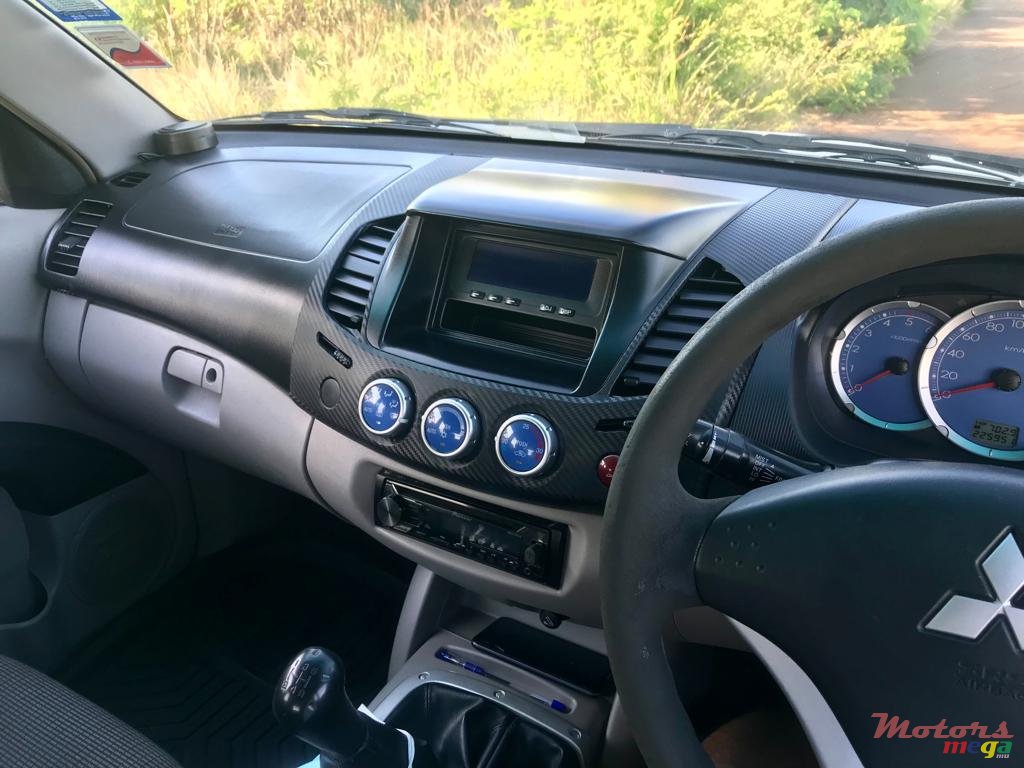 2008' Mitsubishi L 200 photo #5