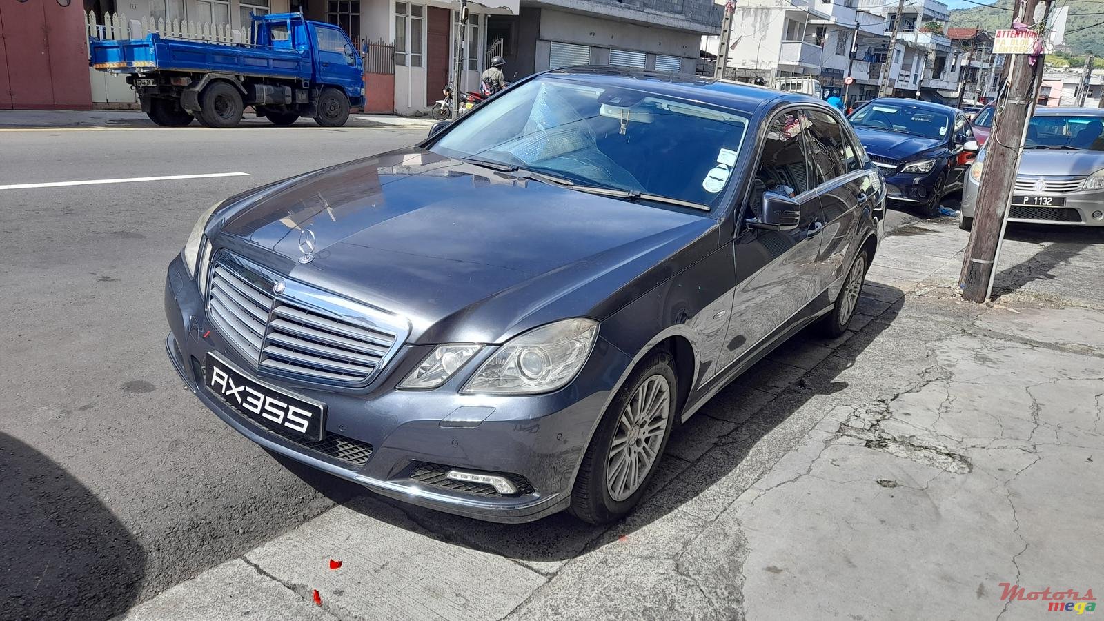 2009' Mercedes-Benz E-Class e250 cgi photo #3