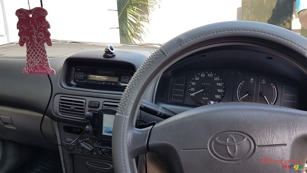 1998' Toyota Corolla EE111 photo #3