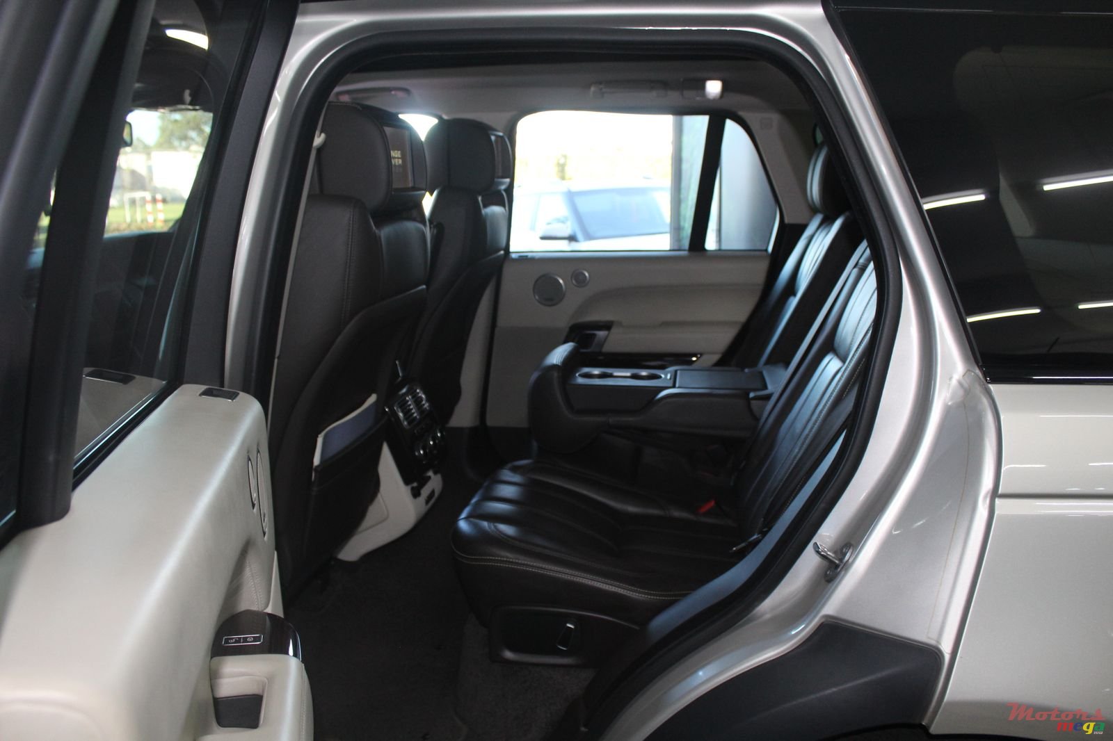 2013' Rover Range Rover photo #6