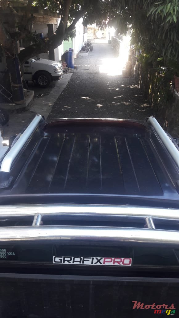 2003' Nissan Hardbody photo #4