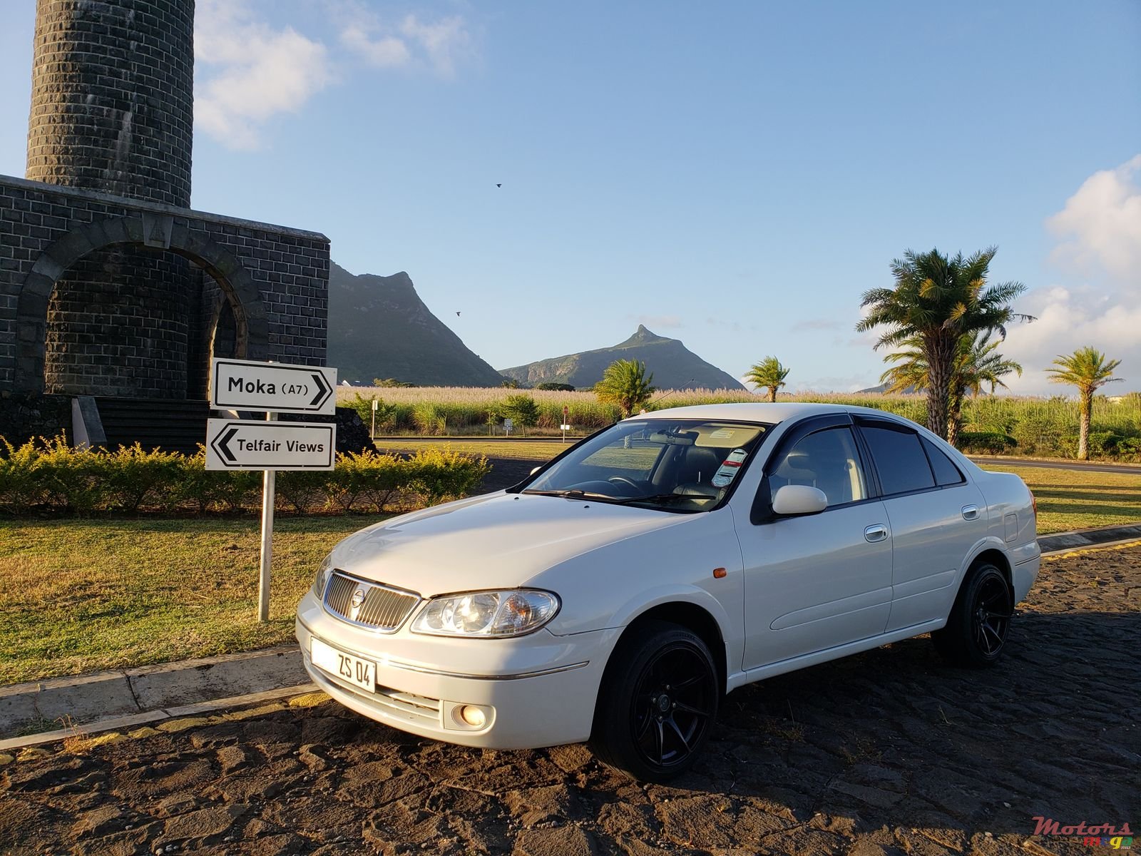 2004' Nissan Sunny N17 photo #3