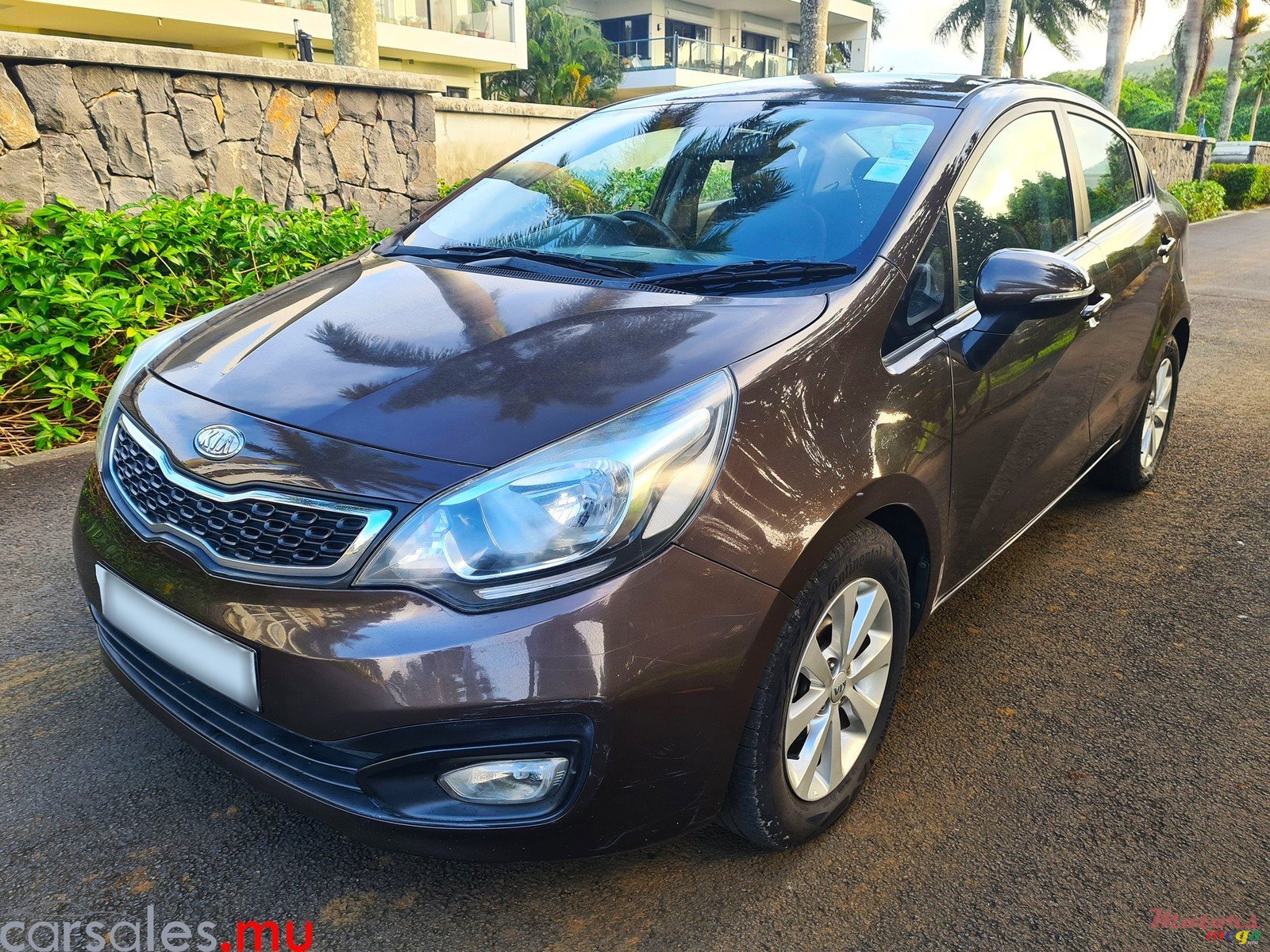 2013' Kia Rio 1.4 Sedan photo #3