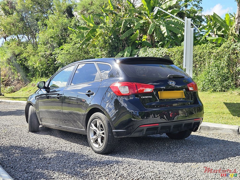2011' Kia Cerato photo #3