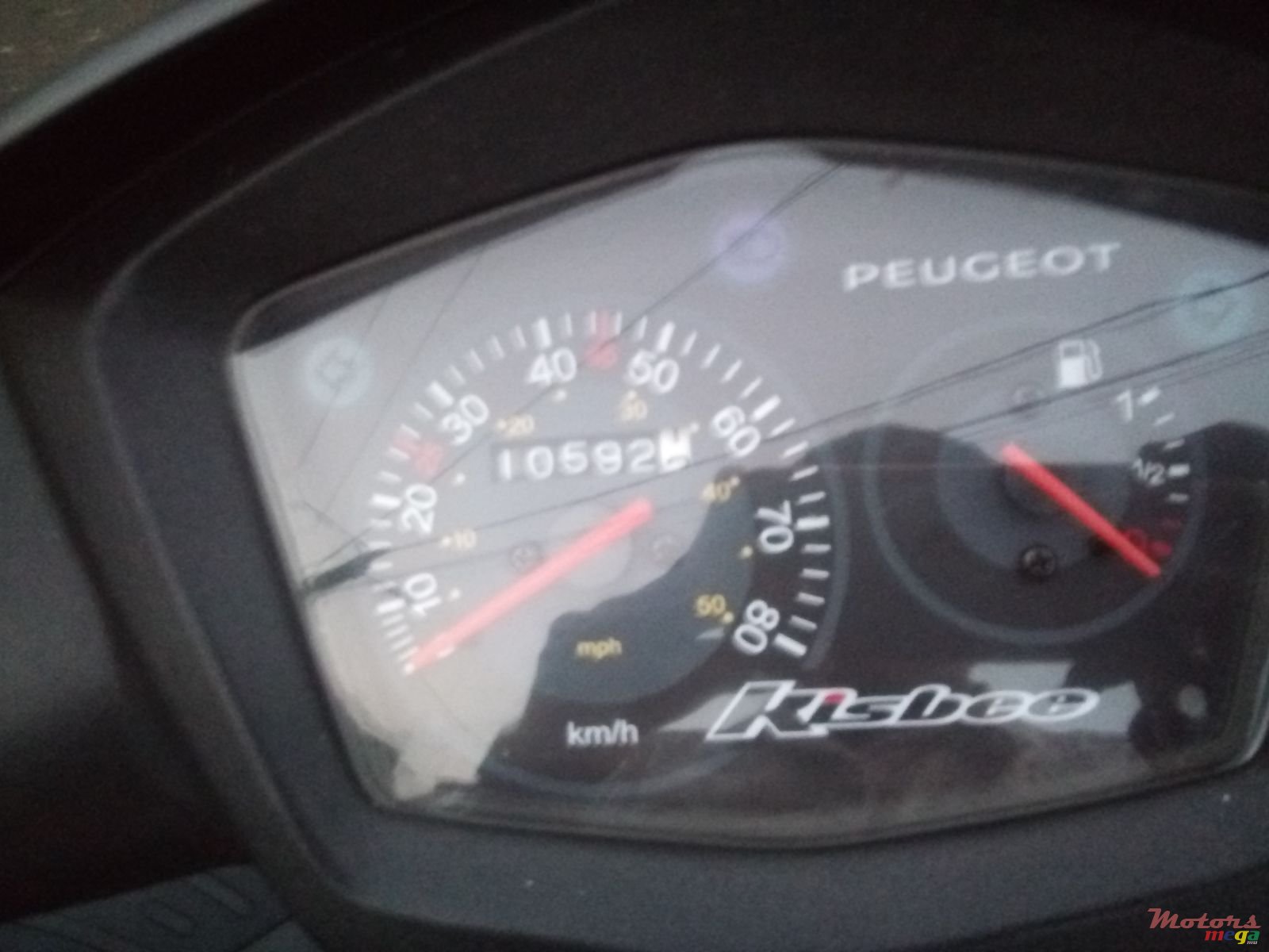 2011' Peugeot photo #2