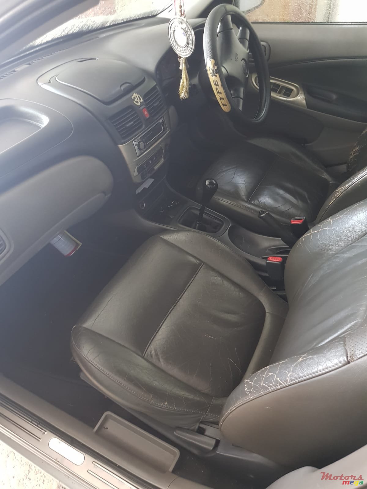 2002' Nissan Sunny photo #3