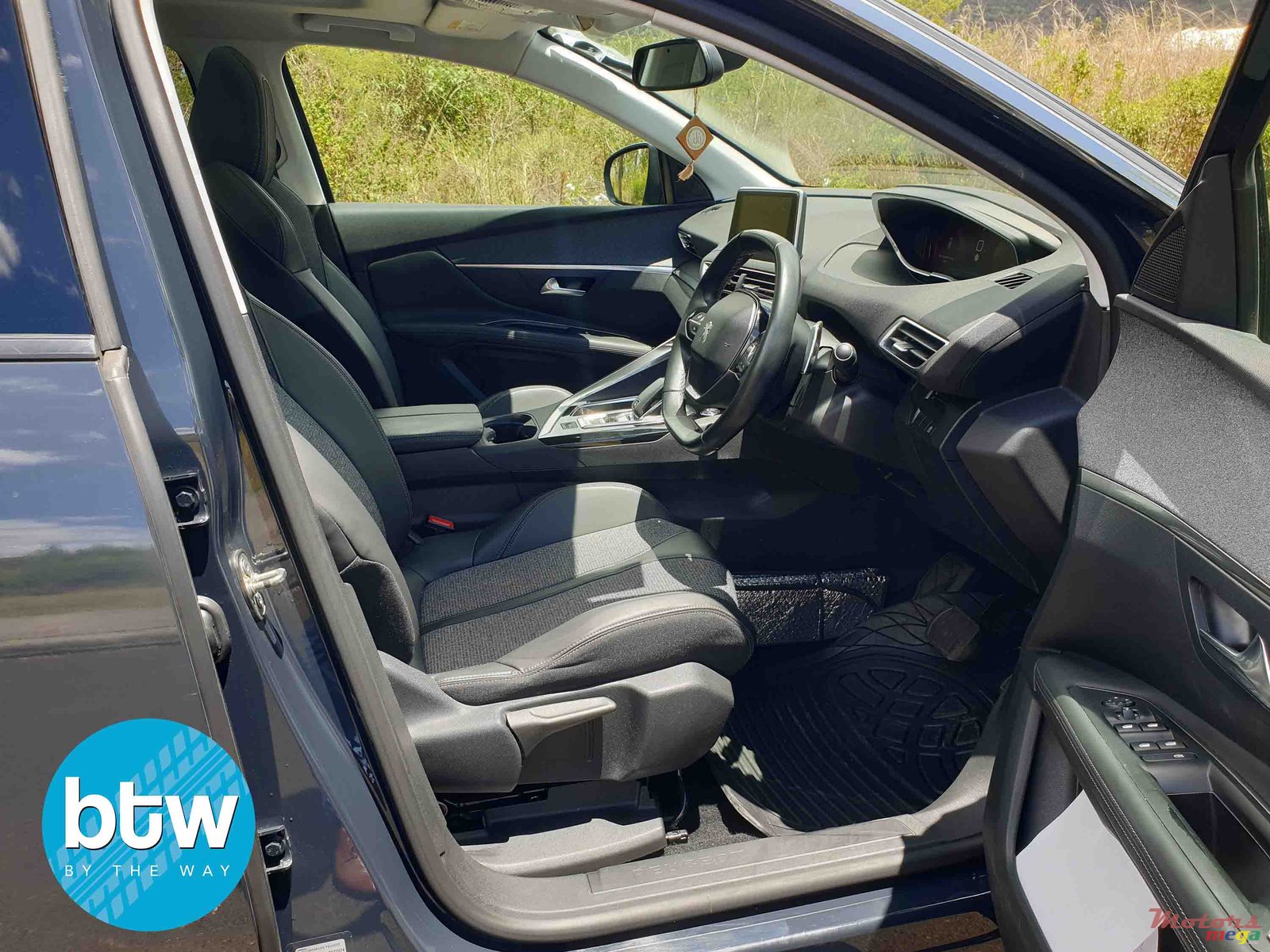 2018' Peugeot 3008 photo #5