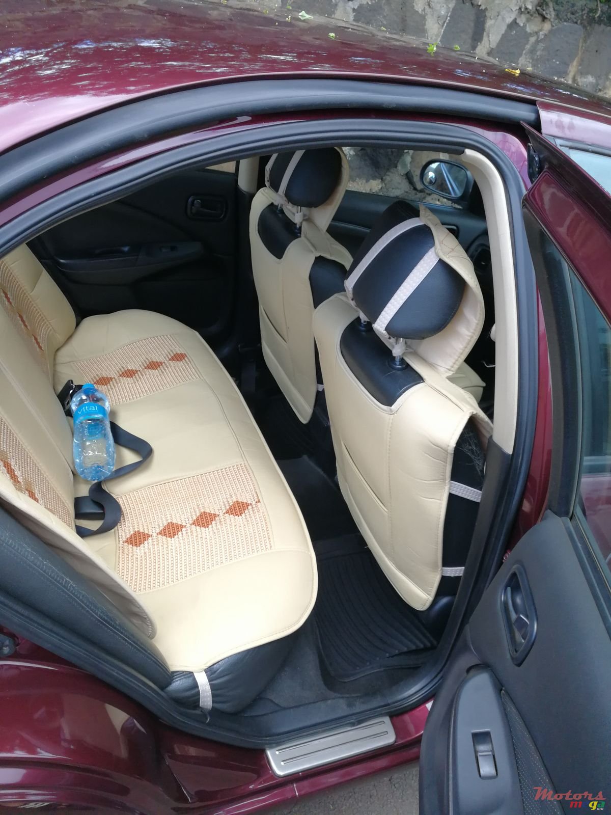 2003' Nissan Sunny photo #1