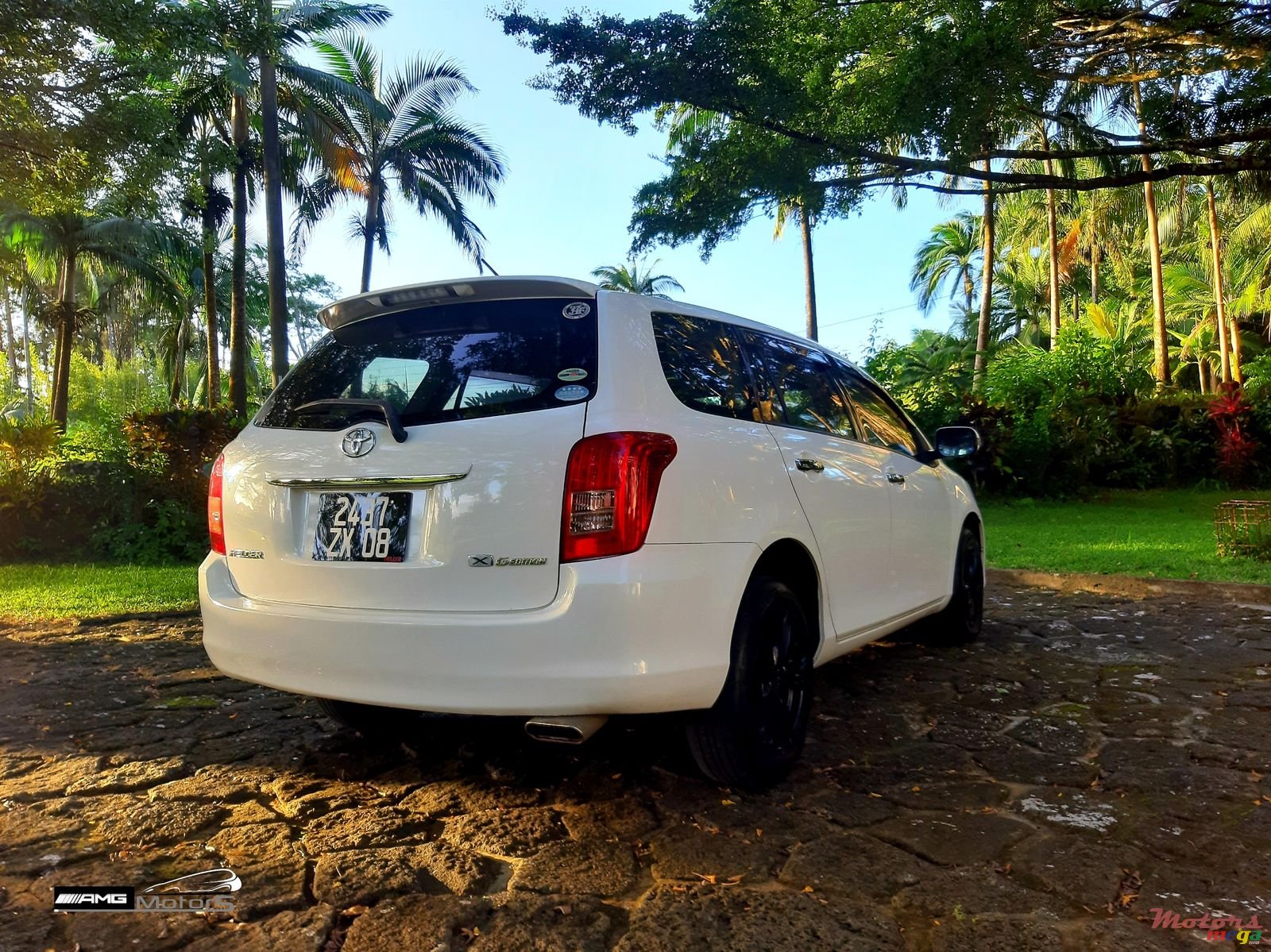 2008' Toyota Axio Fielder photo #5