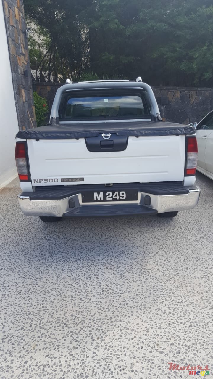 2014' Nissan Hardbody photo #6