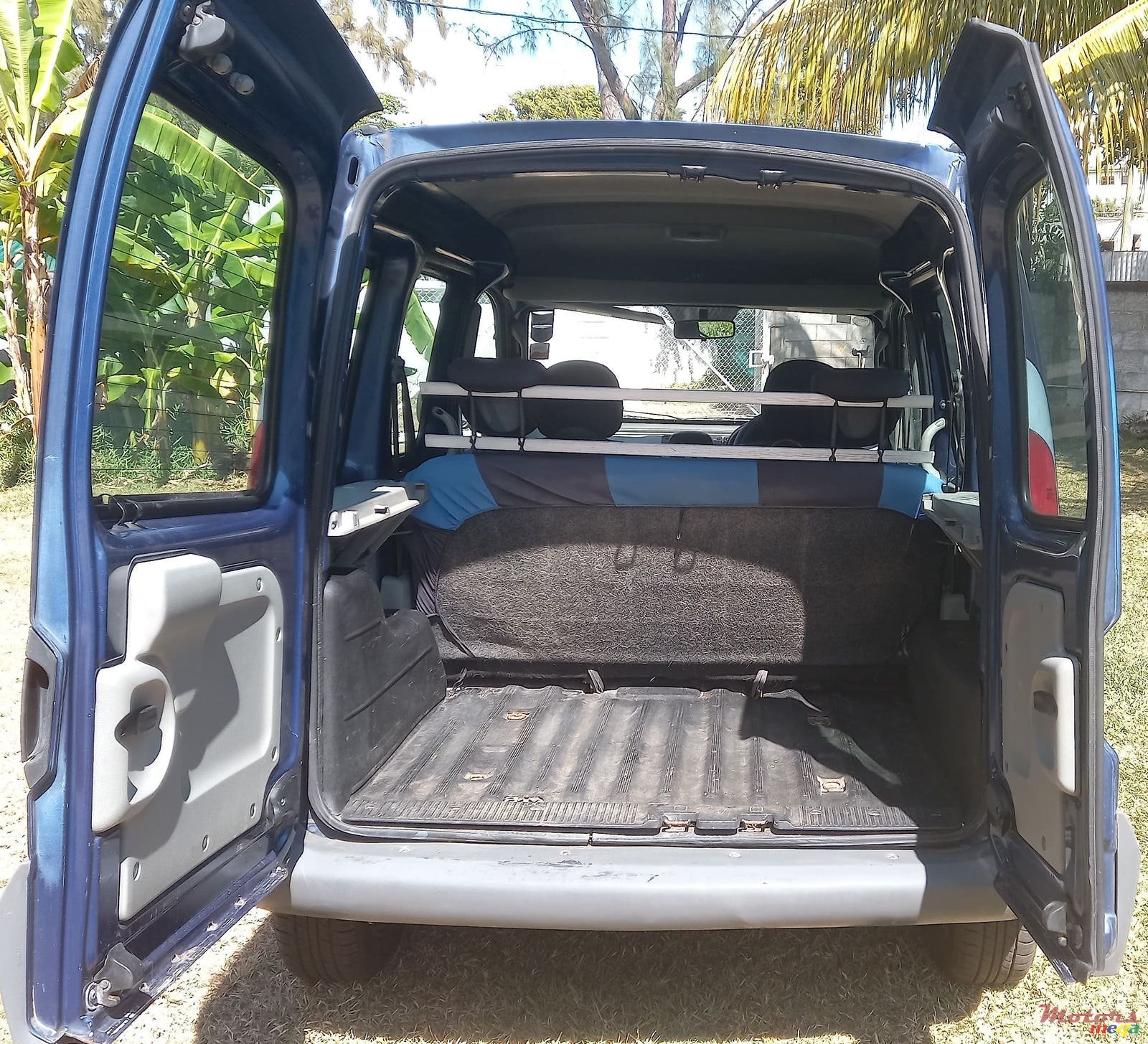 2002' Renault Kangoo photo #2