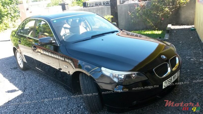 2007' BMW 523i photo #2