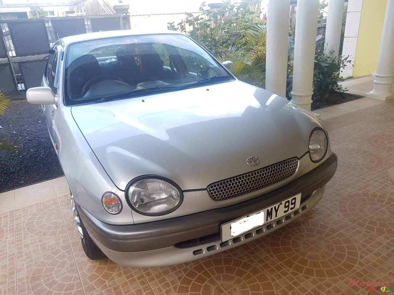 1999' Toyota Corolla photo #1