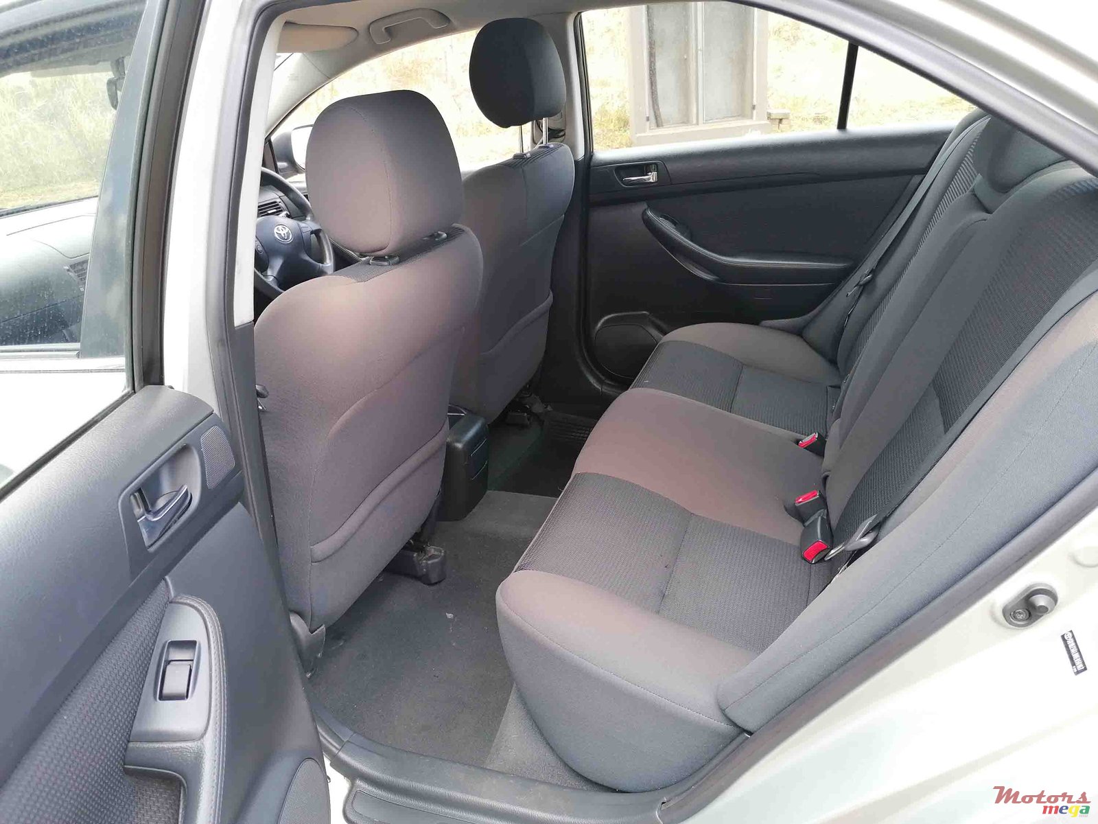 2007' Toyota Avensis photo #4