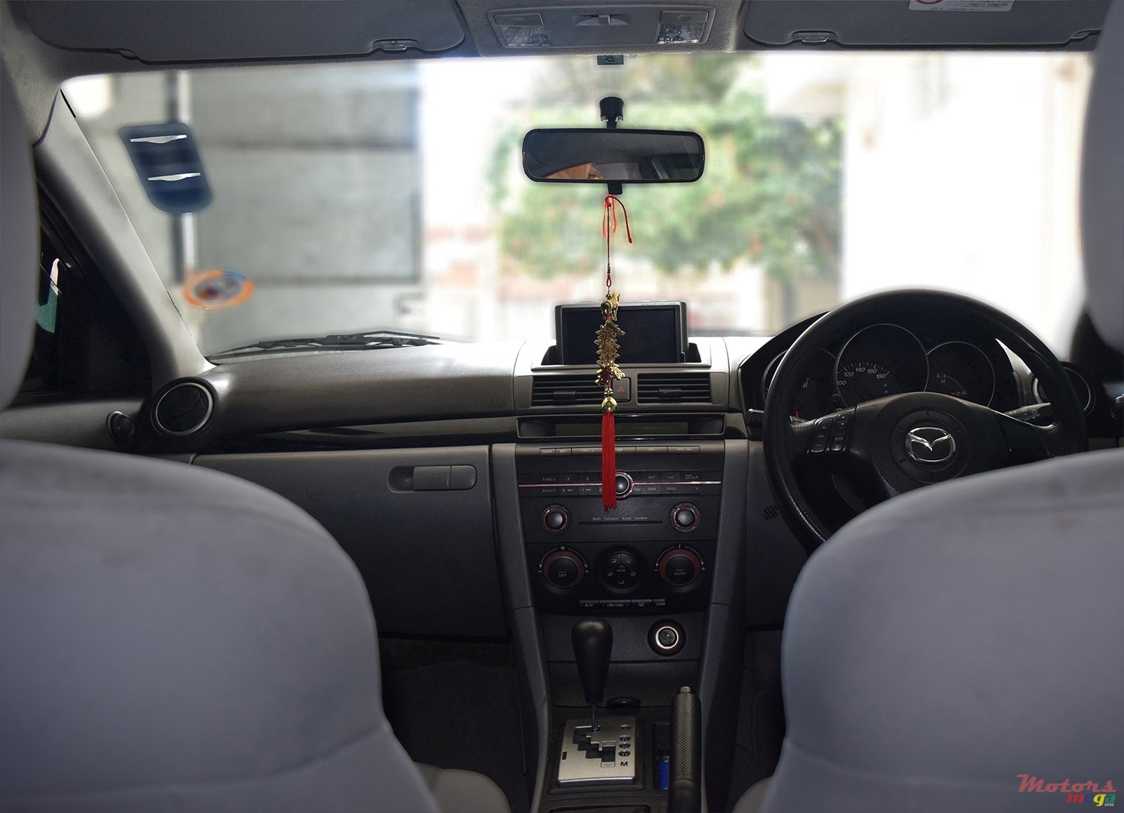 2005' Mazda photo #2