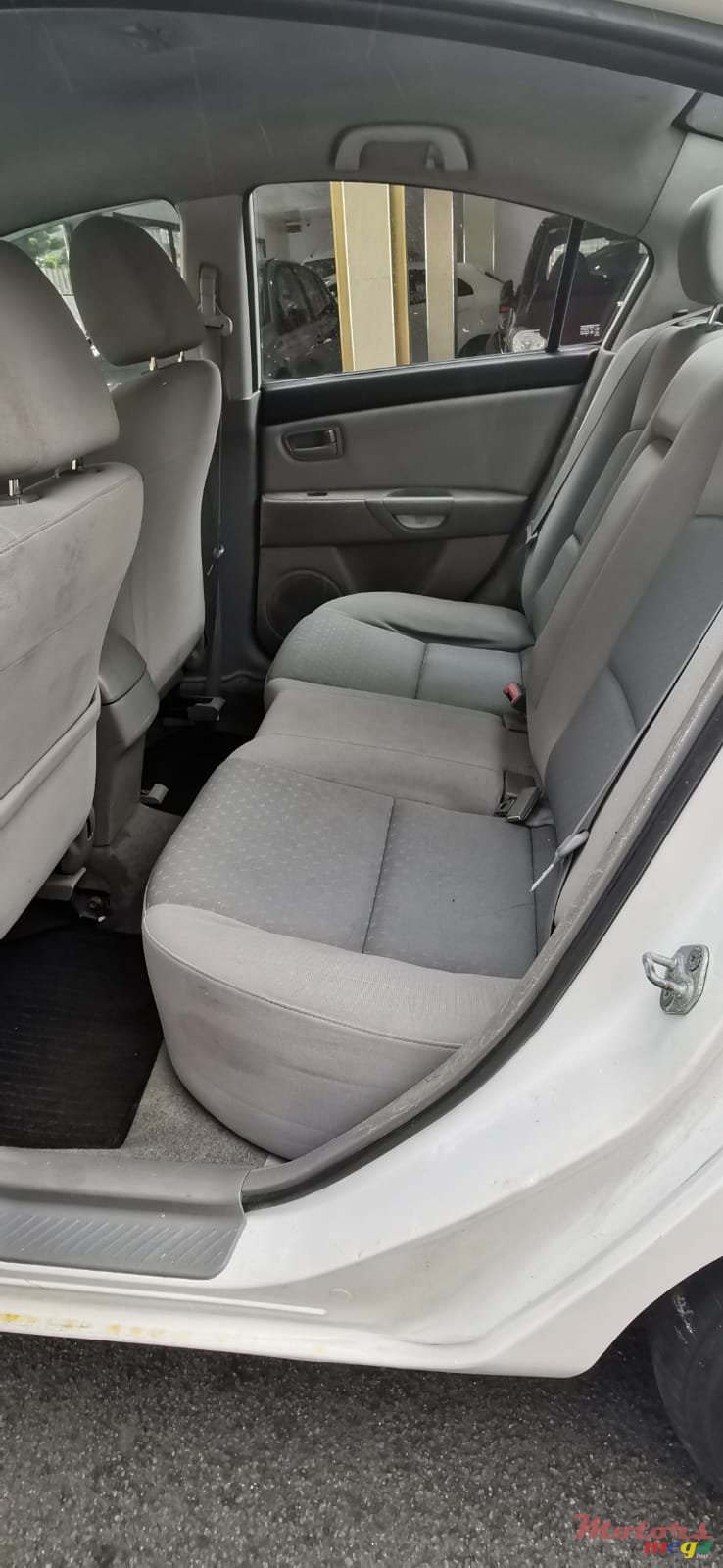 2005' Mazda Axela photo #4