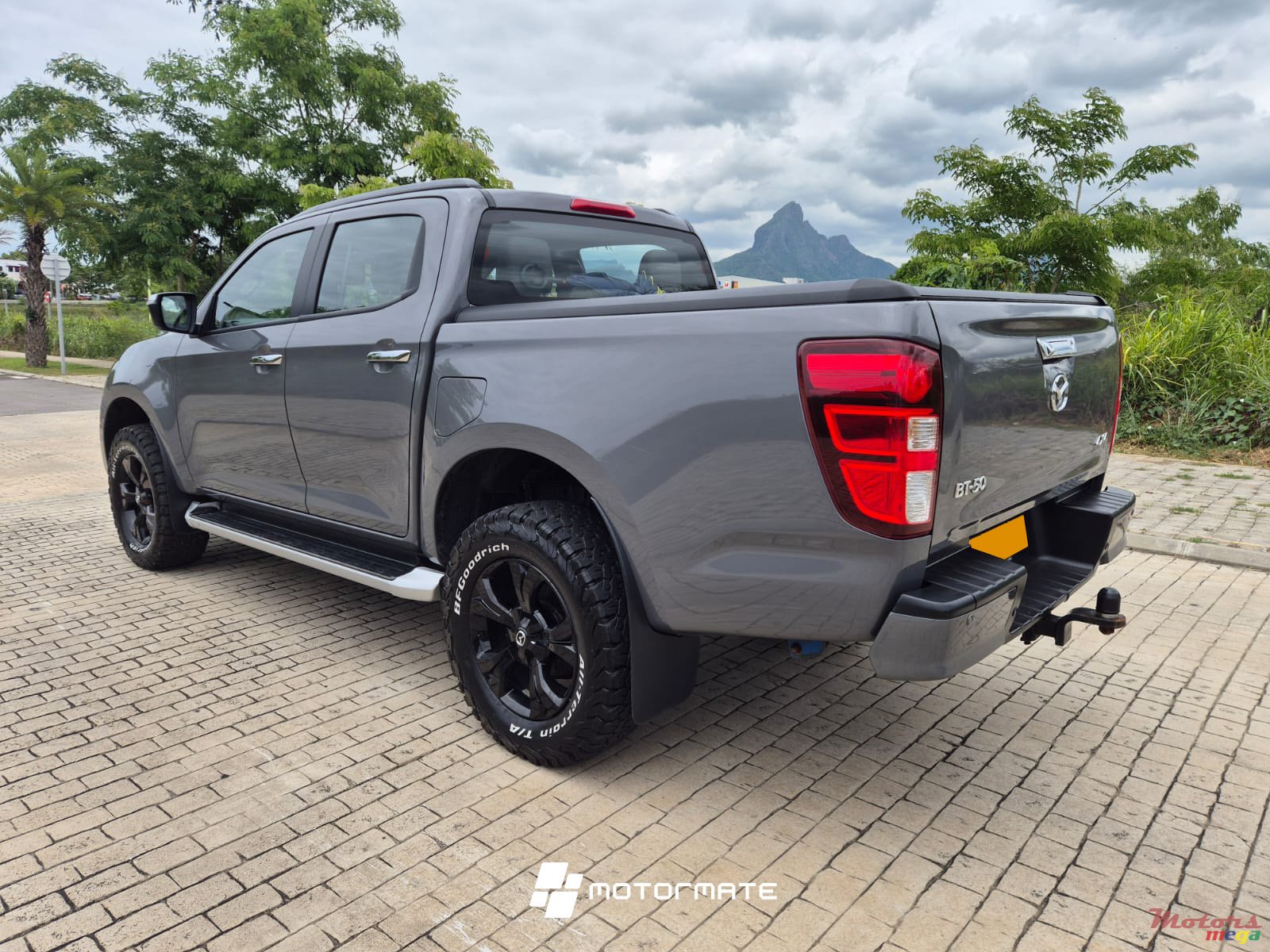 2024' Mazda BT-50 SIGNATURE photo #3