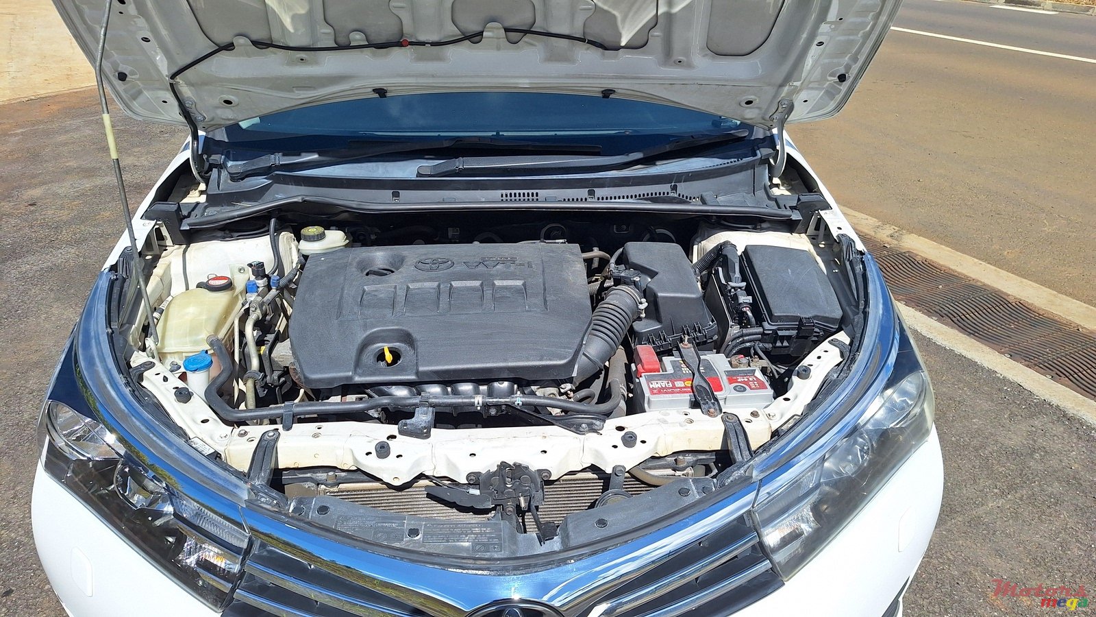 2015' Toyota Corolla Luxel photo #5