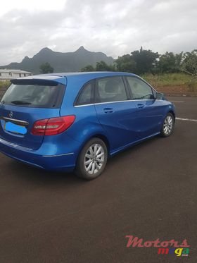 2013' Mercedes-Benz B-Class photo #6