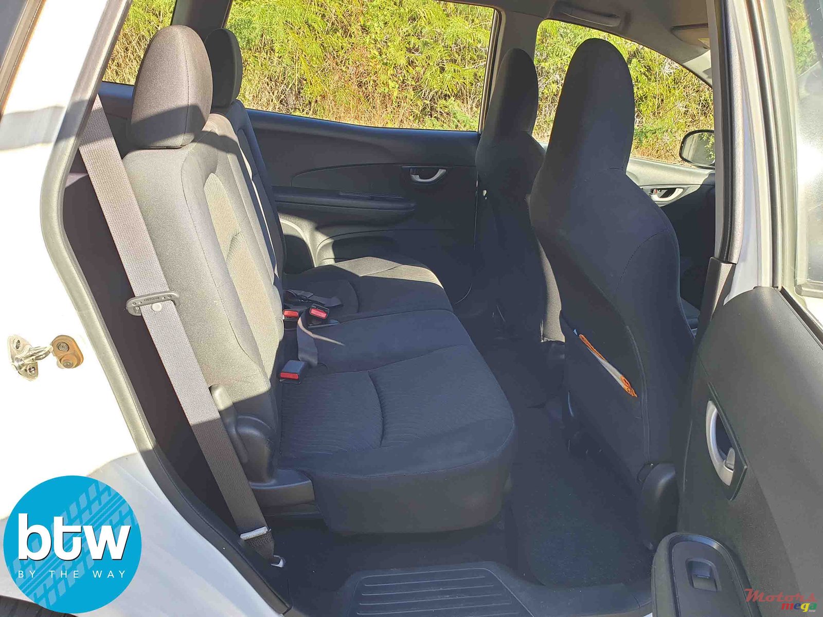 2015' Honda Mobilio 7 Seater photo #4