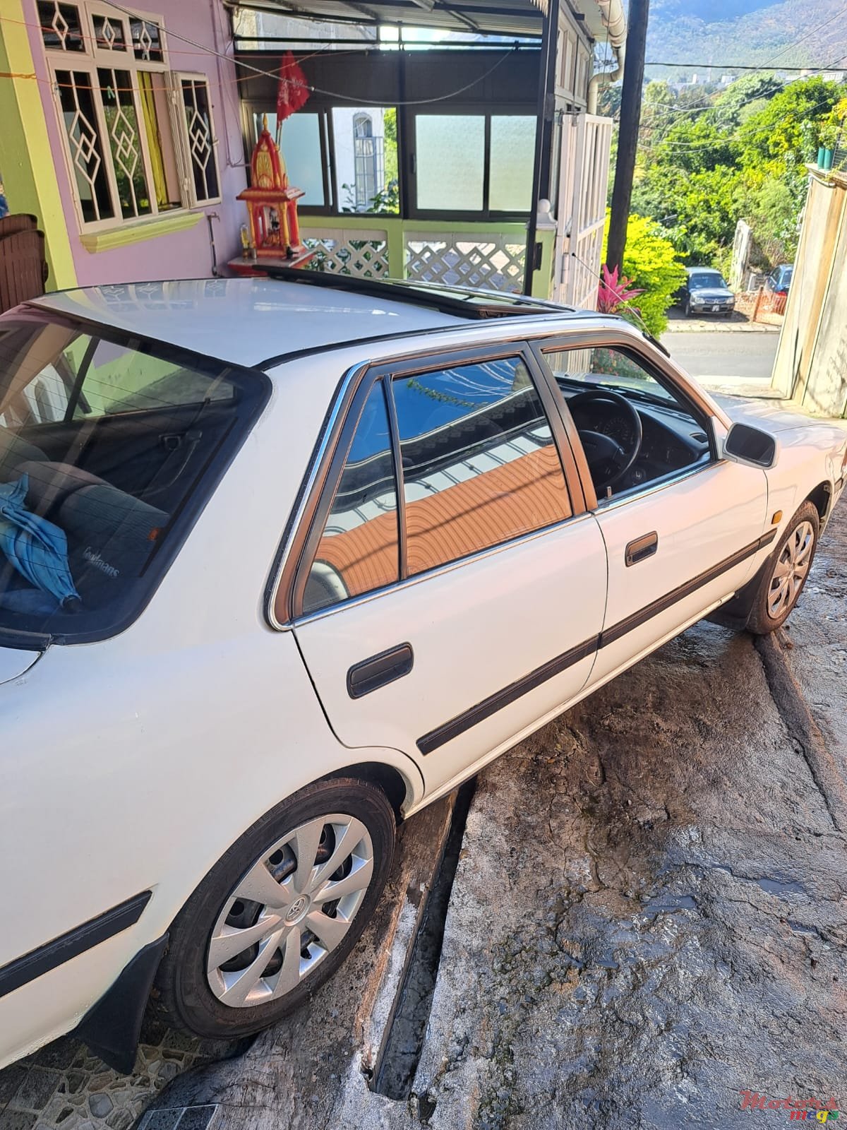 1989' Toyota Carina photo #2
