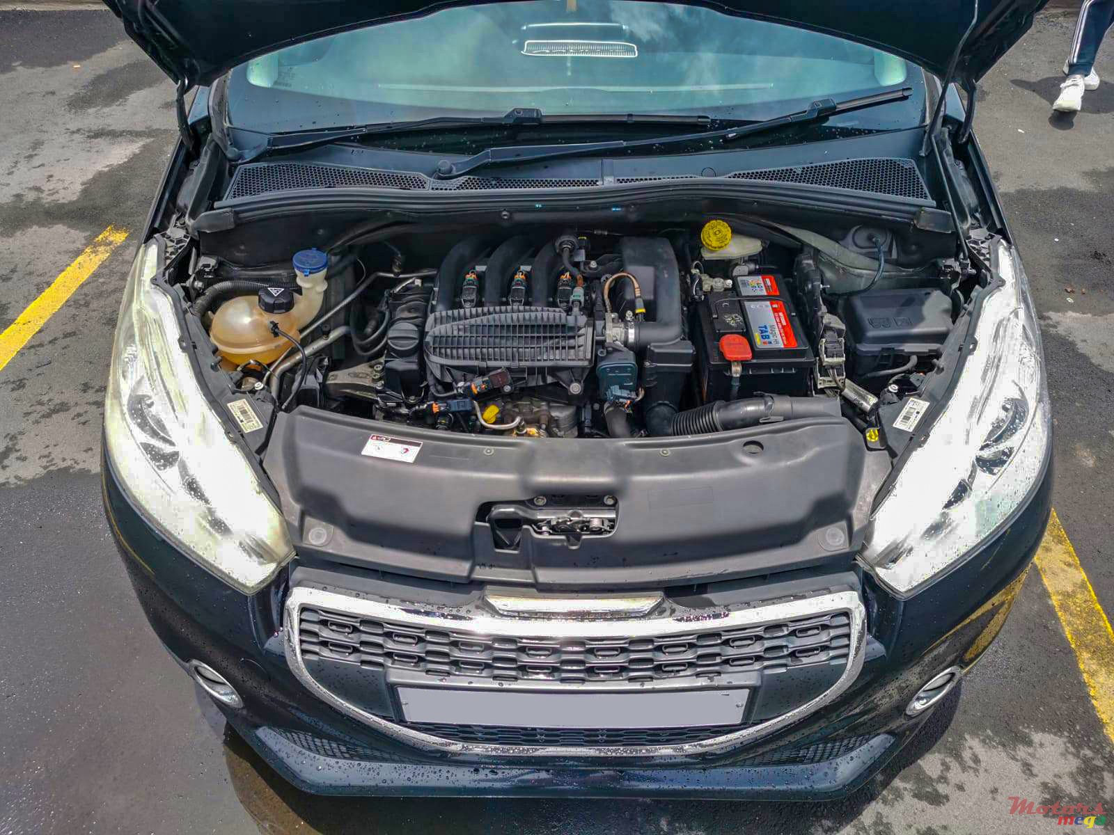 2014' Peugeot 208 photo #2