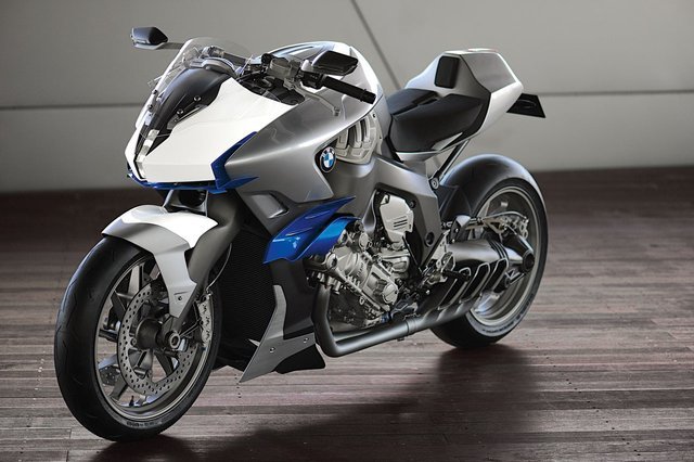 BMW reconsidering cruiser market with six-cylinder naked bike?