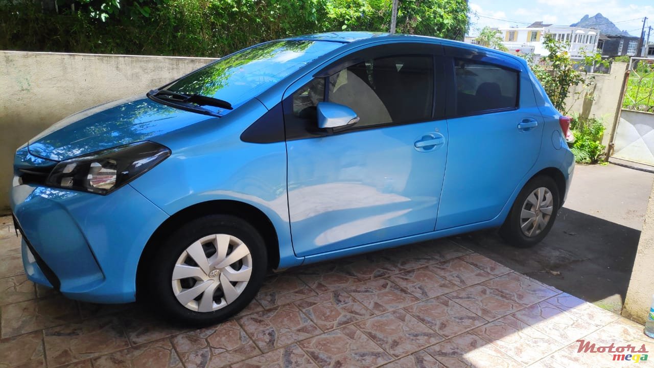 2014' Toyota Vitz photo #1