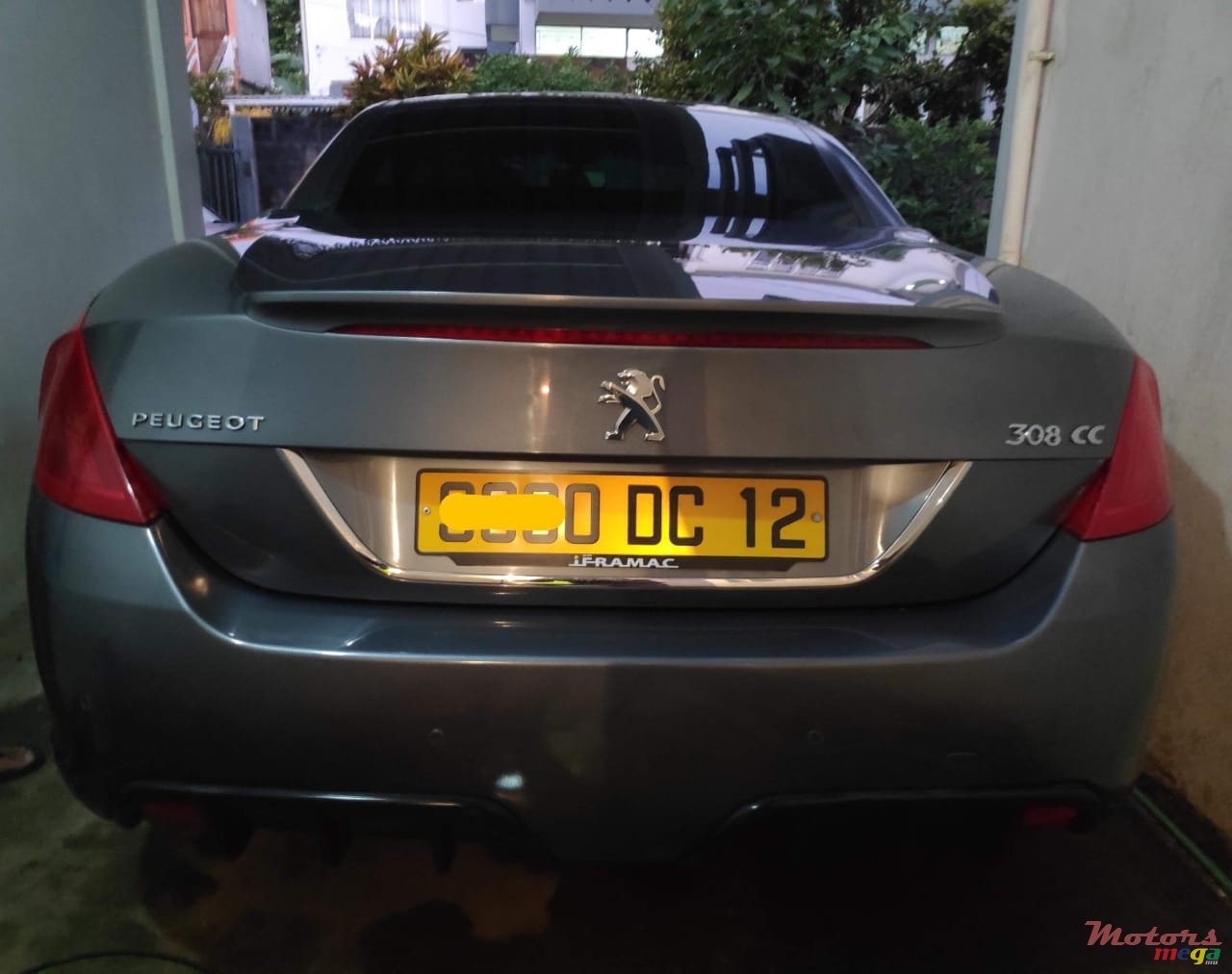 2012' Peugeot 308 Coupe Cabriolet photo #3