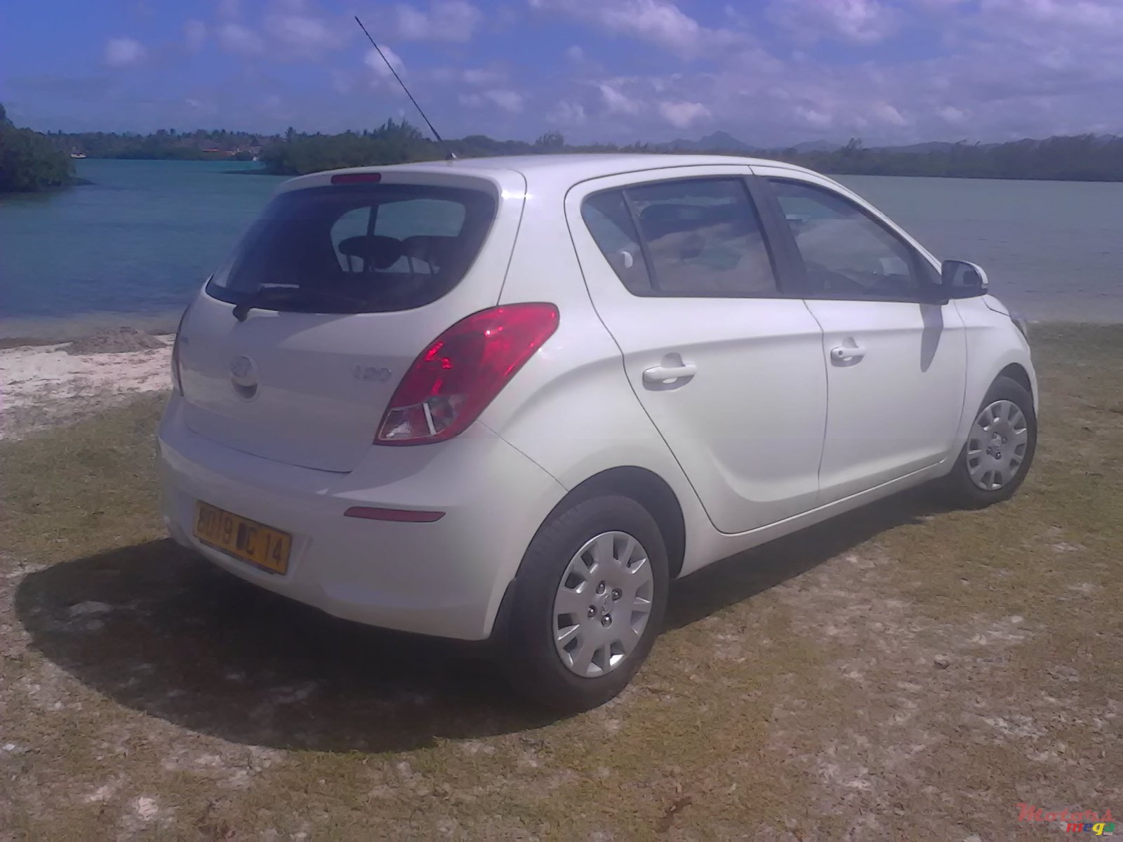 2014' Hyundai i20 photo #7