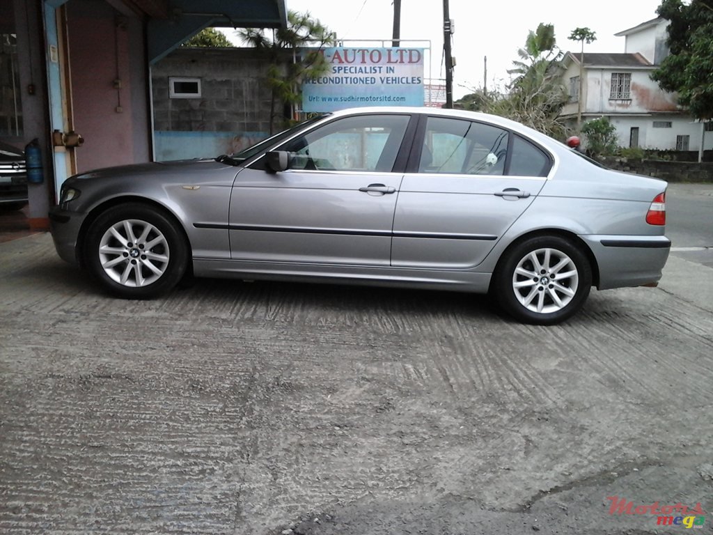 2004' BMW 3 Series E46 2000-2005 photo #1
