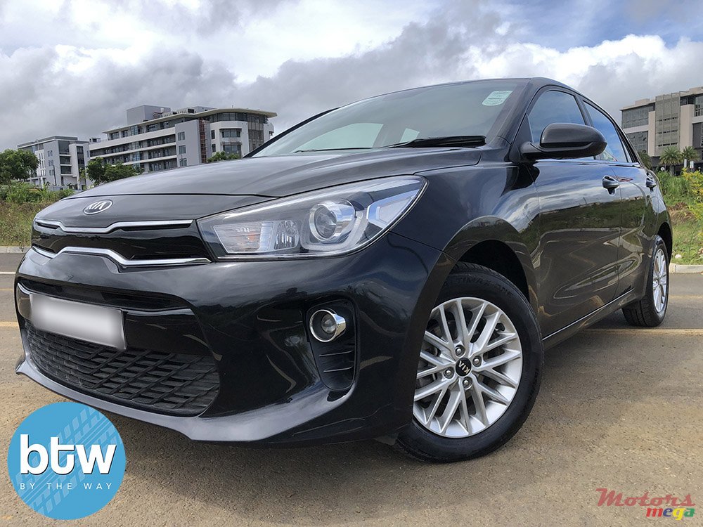 2017' Kia Rio photo #2