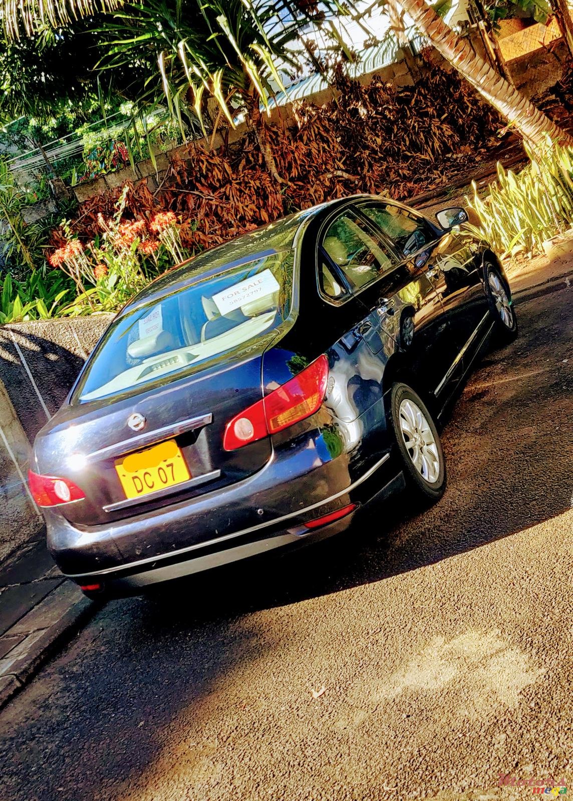 2007' Nissan Bluebird photo #2