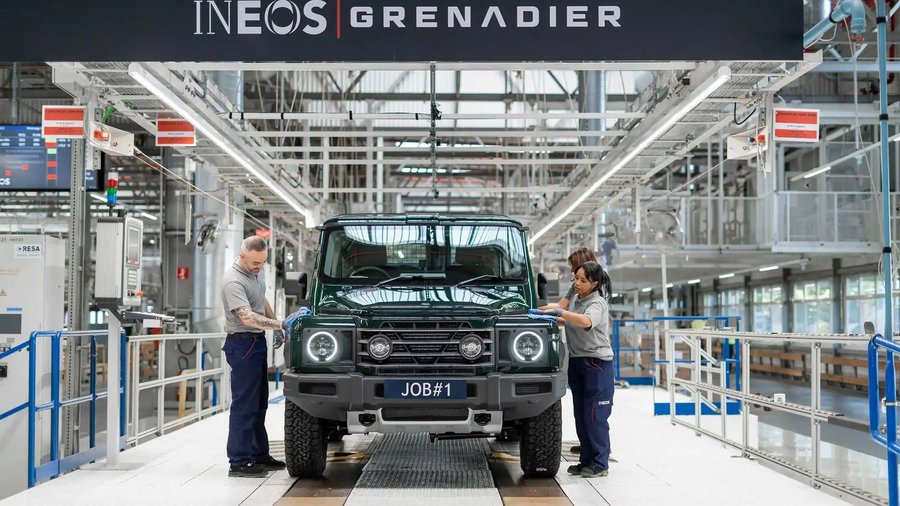 En France, l'Ineos Grenadier se retrouve en état de siège