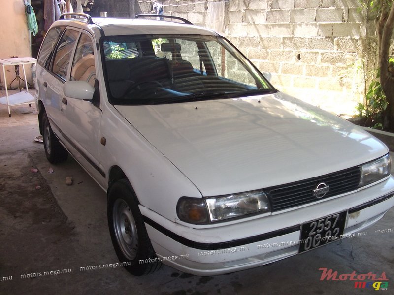1992' Nissan Sunny D'origine photo #1