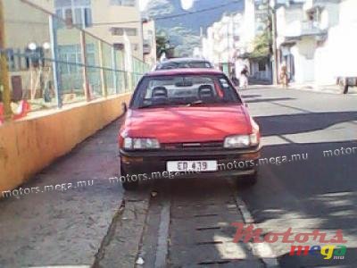 1992' Daihatsu hatchback photo #1