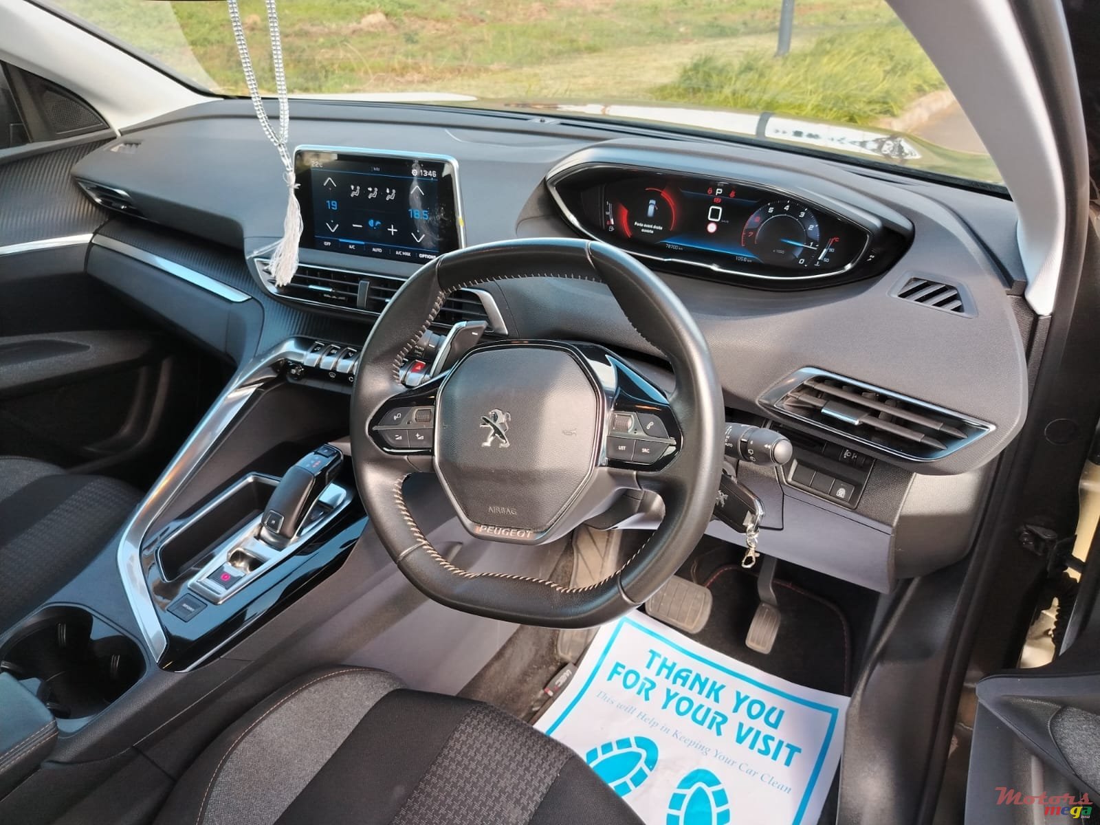 2020' Peugeot 3008 photo #6