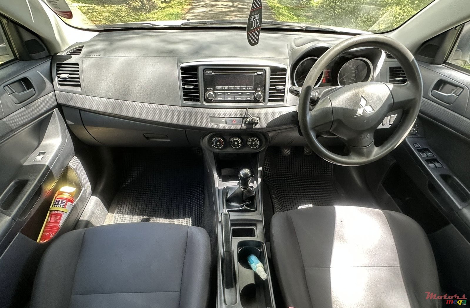 2015' Mitsubishi Lancer Ex photo #6