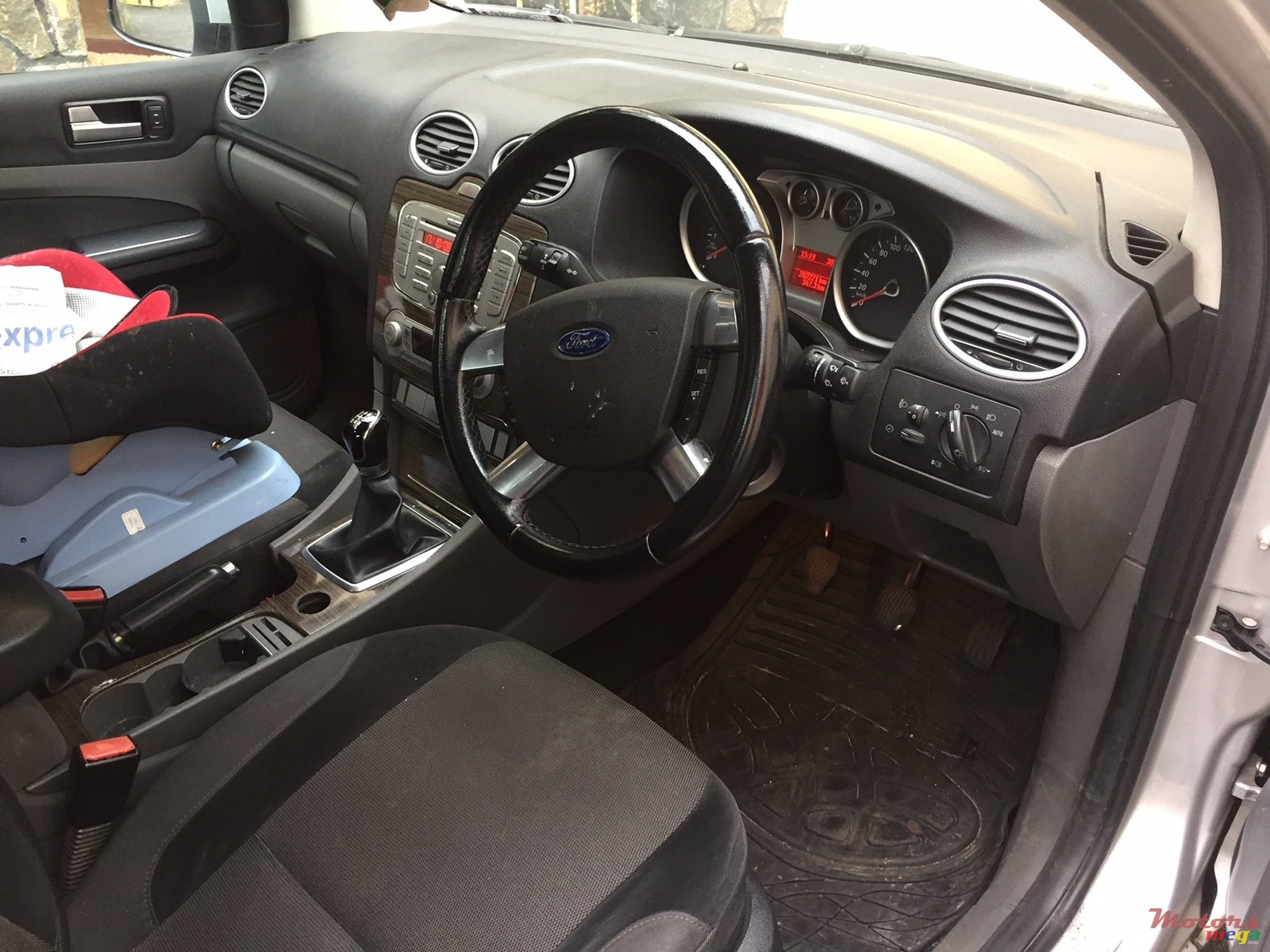 2009' Ford Focus photo #4