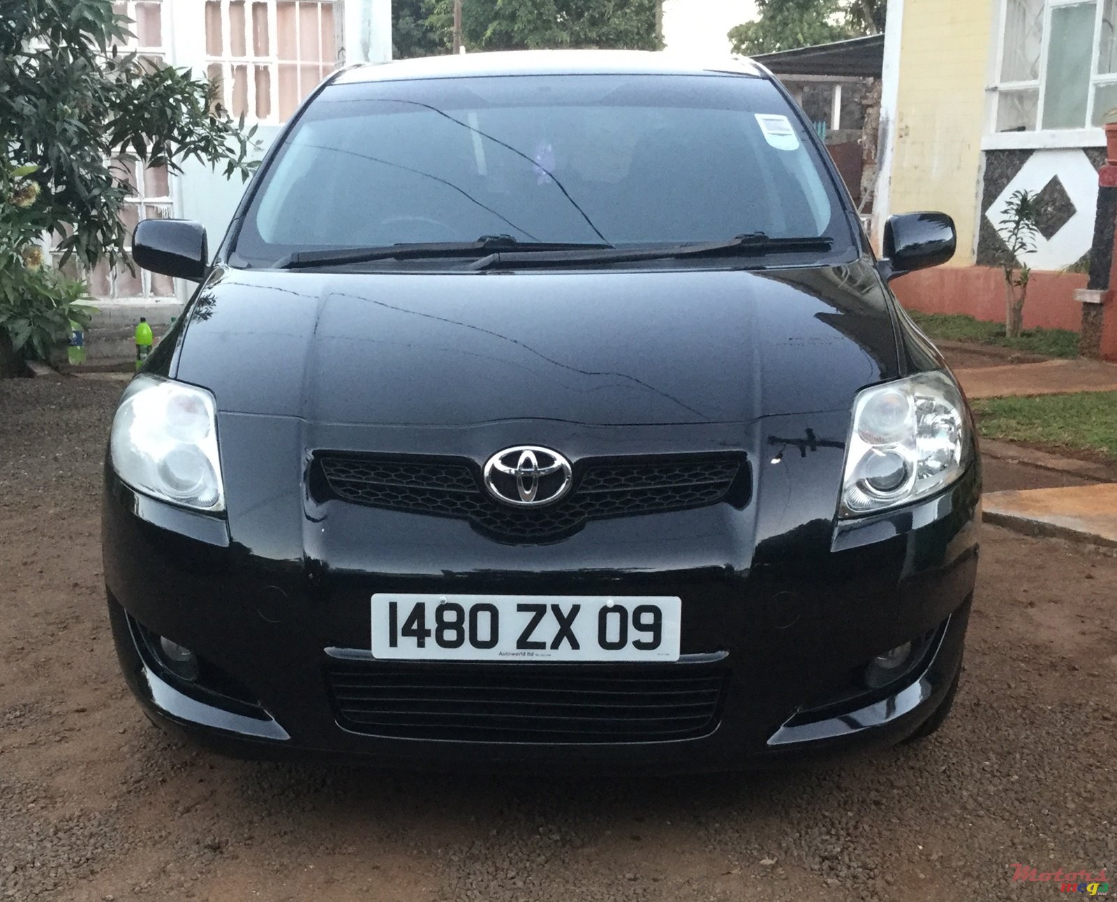 2009' Toyota Auris Corolla photo #1