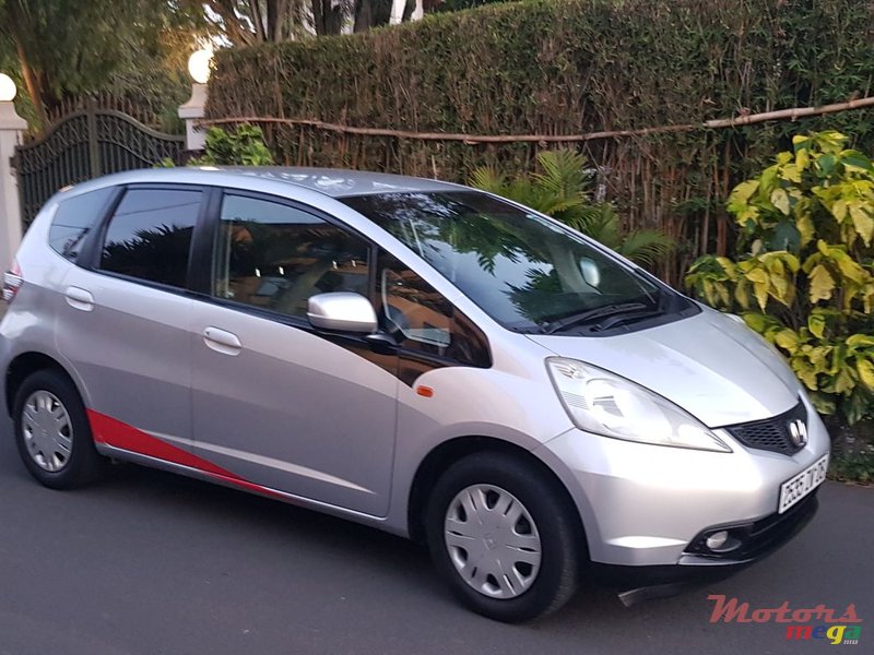 2008' Honda Fit photo #1